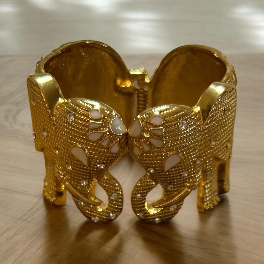 Lilly Pulitzer Elephant clamper large bracelet rhinestones and white inlay